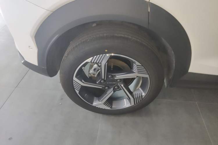 Used Lynk & Co 06 2026 Model Relive 1.5T Ultra Right Rear Wheel Hub