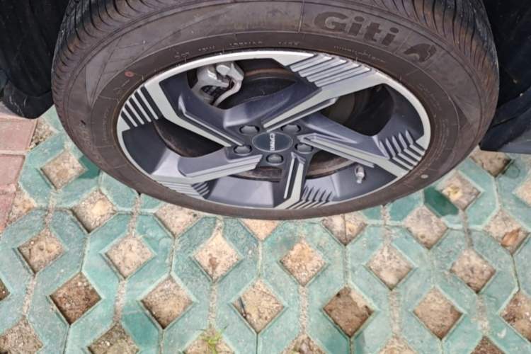 Used Lynk & Co 06 2026 Model Relive 1.5T Ultra Right Rear Wheel Hub