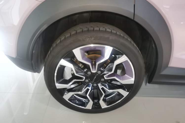 Used Lynk & Co 06 EM-P 2023 1.5T Remix PHEV Shero Exterior 8