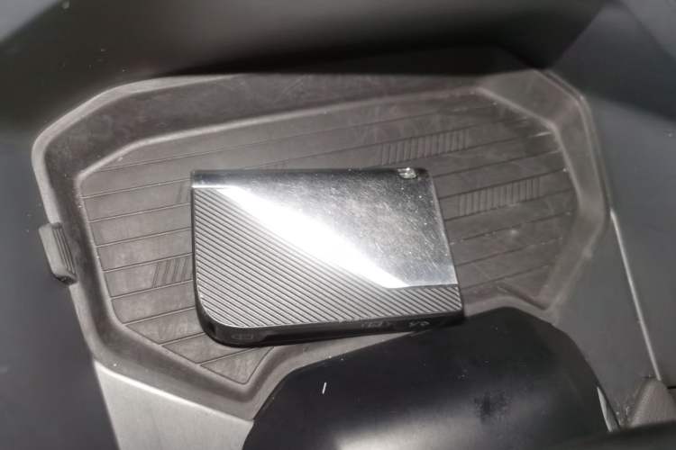 Used Lynk & Co 06 EM-P 2023 1.5T Remix PHEV Shero Interior 1