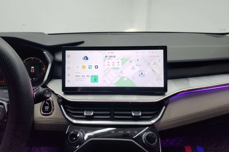 Used Lynk & Co 06 EM-P 2023 1.5T Remix PHEV Shero Audio And AC Panel