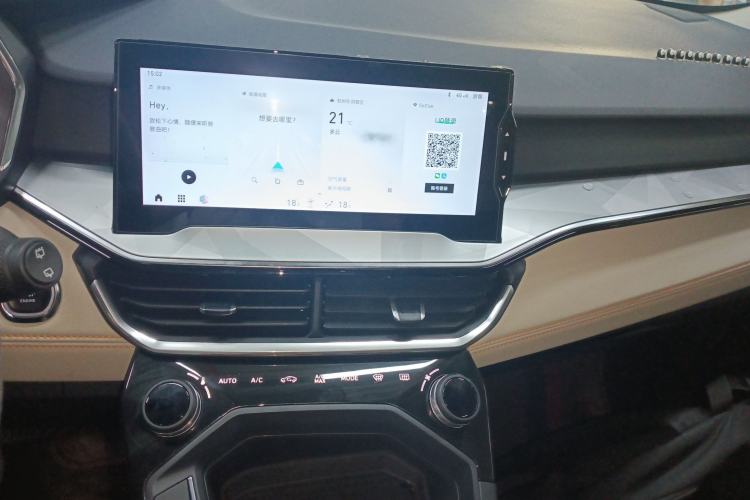 Used Lynk & Co 06 EM-P 2022 PHEV 84 km Range Pro Version Audio And AC Panel