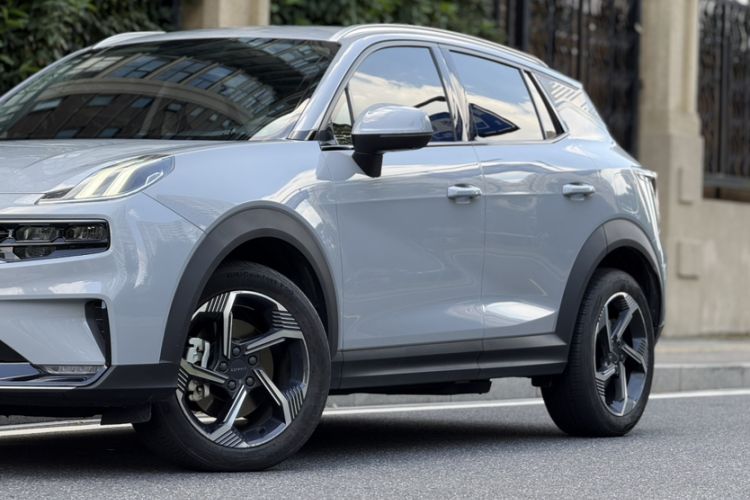 Used Lynk & Co 06 EM-P 2022 PHEV 84 km Range Pro Version Exterior 4