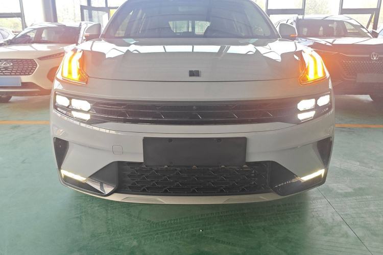 Used Lynk & Co 06 EM-P 2022 PHEV 84 km Range Pro Version Front