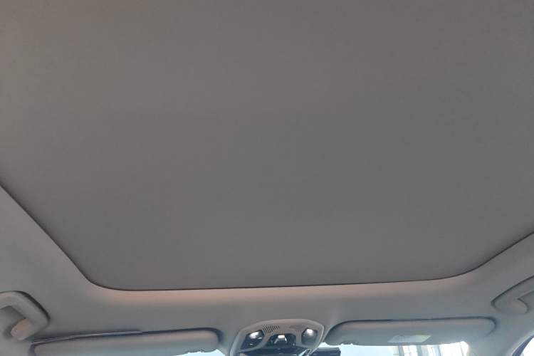 Used Lynk & Co 06 EM-P 2022 PHEV 84 km Range Pro Version Headliner