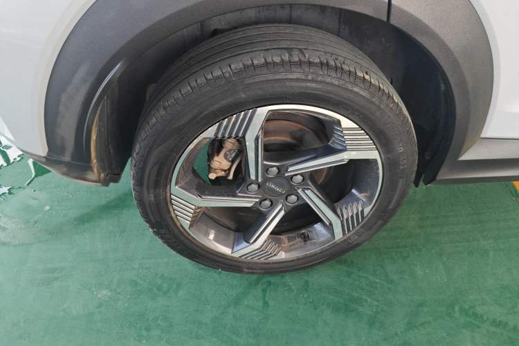 Used Lynk & Co 06 EM-P 2022 PHEV 84 km Range Pro Version Right Rear Wheel Hub