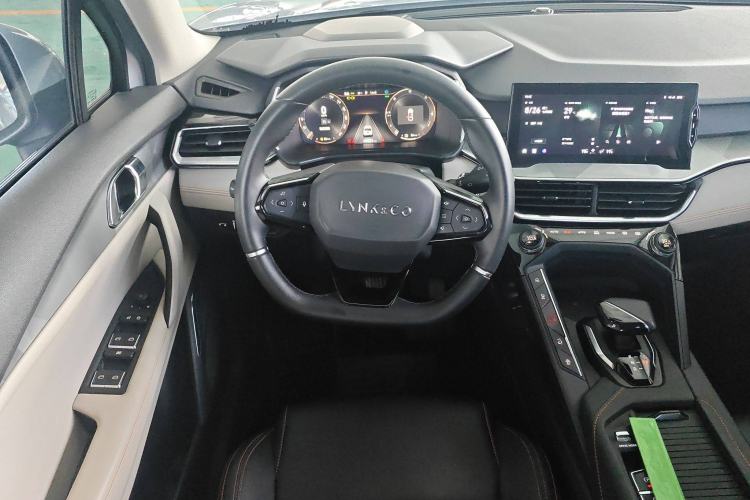 Used Lynk & Co 06 EM-P 2022 PHEV 84 km Range Pro Version Steering Wheel