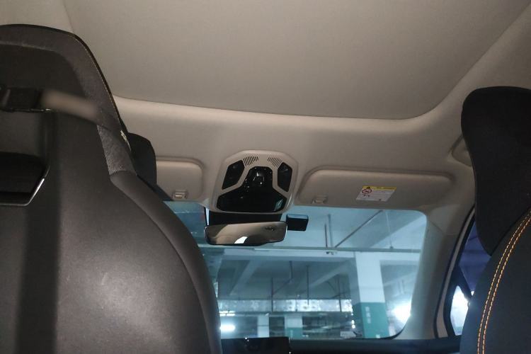 Used Lynk & Co 06 EM-P 2022 PHEV 84 km Range Pro Version Headliner