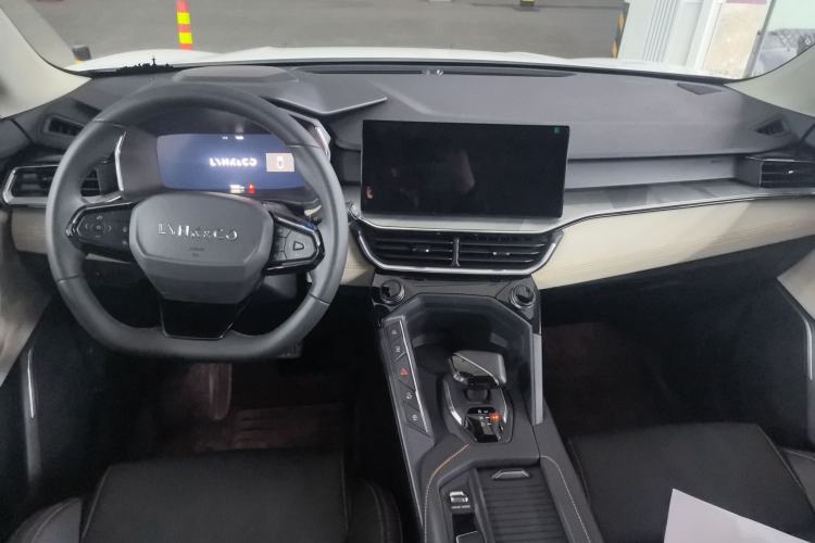 Used Lynk & Co 06 EM-P 2023 1.5T Remix PHEV Pro Interior 3