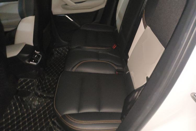 Used Lynk & Co 06 EM-P 2022 PHEV 84 km Range Pro Version Left Rear Seat