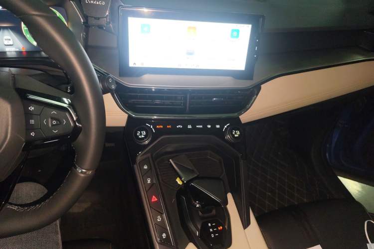 Used Lynk & Co 06 EM-P 2020 PHEV Plus Audio And AC Panel