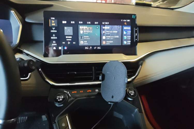 Used Lynk & Co 06 EM-P 2020 PHEV Plus Audio And AC Panel