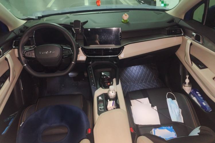 Used Lynk & Co 06 EM-P 2020 PHEV Plus Center Console