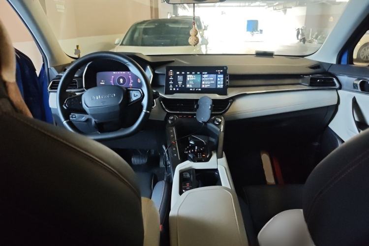 Used Lynk & Co 06 EM-P 2020 PHEV Plus Center Console