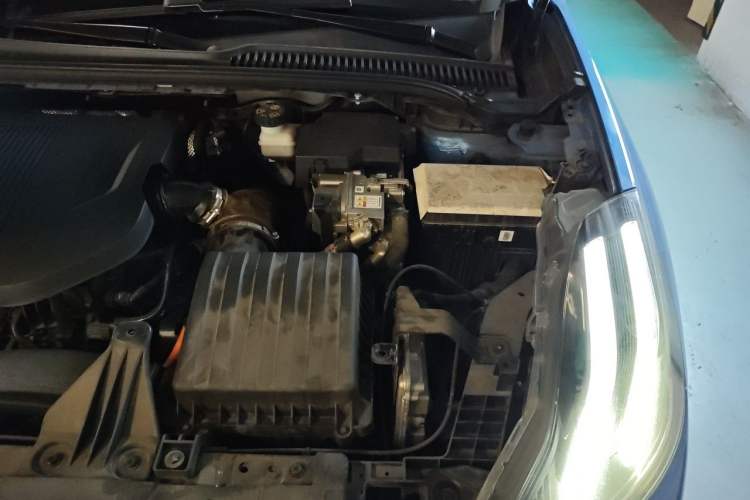 Used Lynk & Co 06 EM-P 2020 PHEV Plus Engine Bay Left