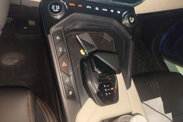 Used Lynk & Co 06 EM-P 2020 PHEV Plus Gear Lever