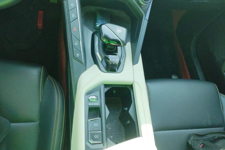 Used Lynk & Co 06 EM-P 2020 PHEV Plus Gear Lever