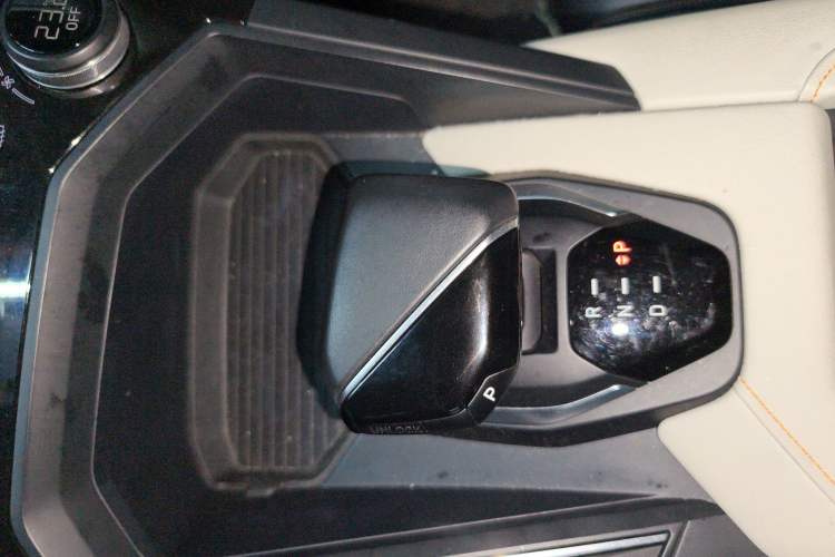 Used Lynk & Co 06 EM-P 2020 PHEV Plus Gear Lever