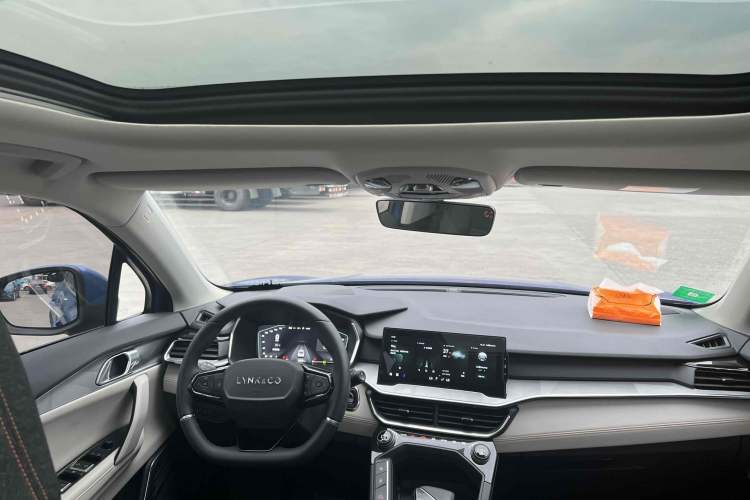Used Lynk & Co 06 EM-P 2020 PHEV Plus Interior 1