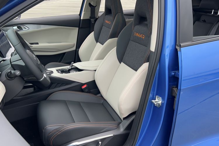 Used Lynk & Co 06 EM-P 2020 PHEV Plus Interior 10