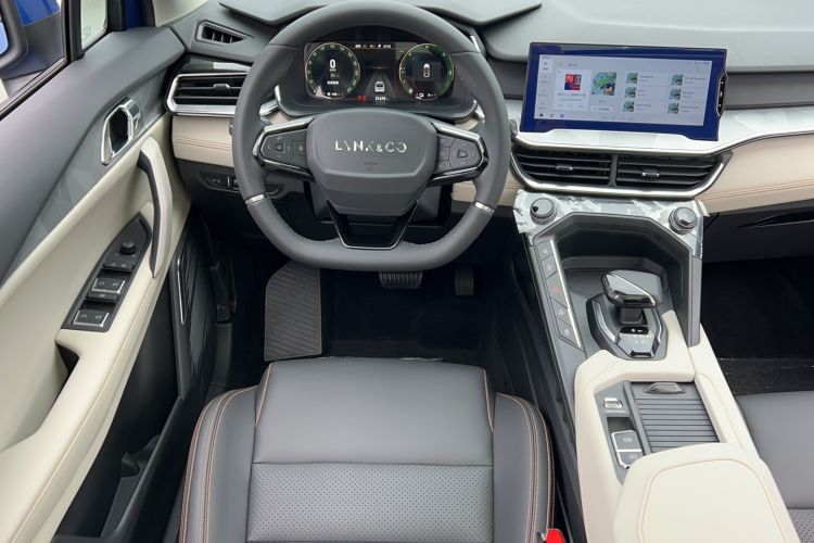 Used Lynk & Co 06 EM-P 2020 PHEV Plus Interior 4