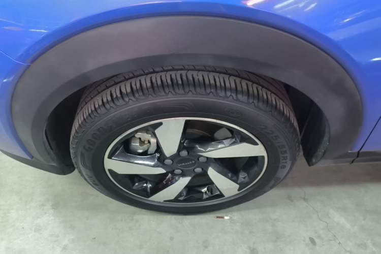 Used Lynk & Co 06 EM-P 2020 PHEV Plus Left Front Wheel Hub