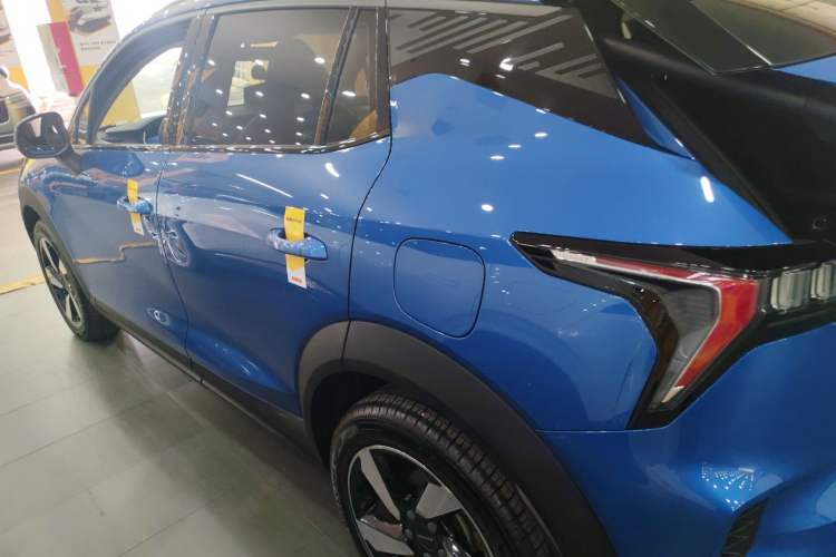 Used Lynk & Co 06 EM-P 2020 PHEV Plus Left Side