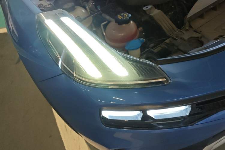 Used Lynk & Co 06 EM-P 2020 PHEV Plus Right Front Headlight