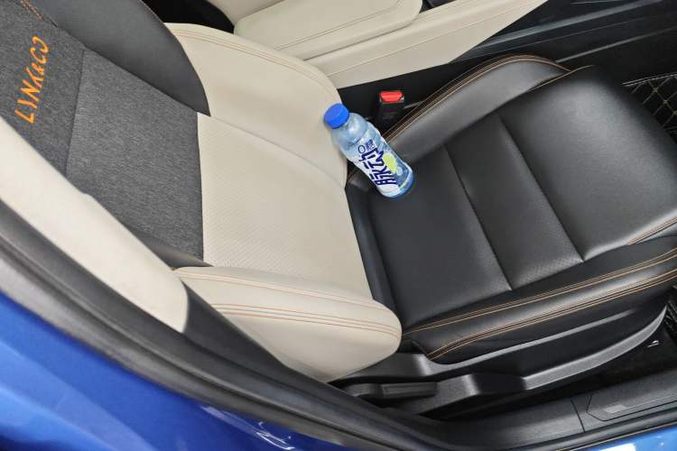 Used Lynk & Co 06 EM-P 2020 PHEV Plus Right Front Seat