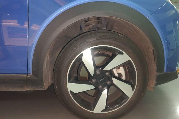 Used Lynk & Co 06 EM-P 2020 PHEV Plus Right Front Wheel Hub