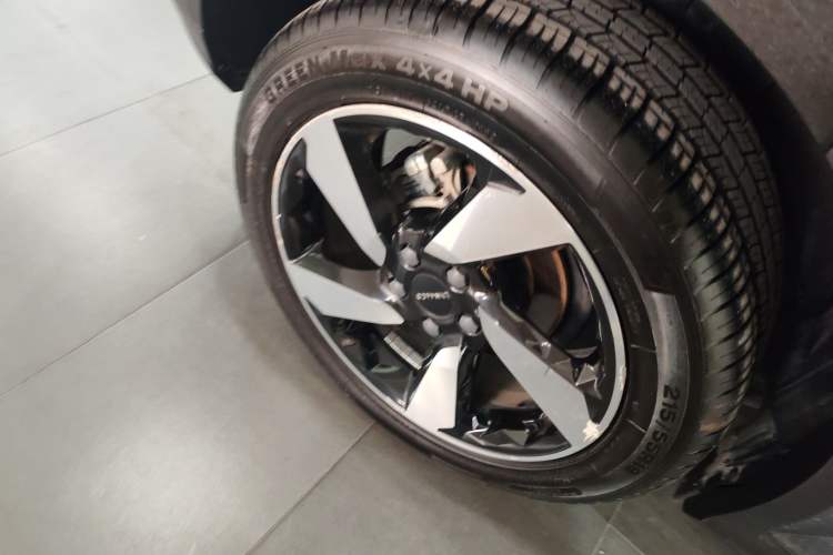 Used Lynk & Co 06 EM-P 2020 PHEV Plus Right Rear Wheel Hub
