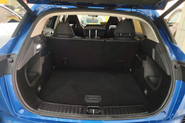 Used Lynk & Co 06 EM-P 2020 PHEV Plus Trunk