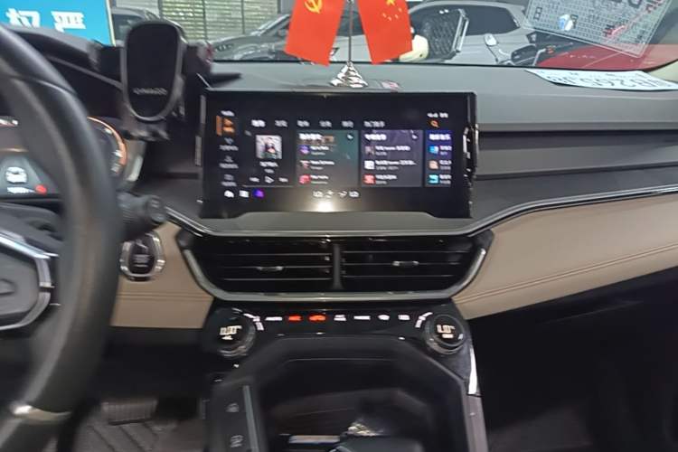 Used Lynk & Co 06 EM-P 2020 PHEV Plus Audio And AC Panel