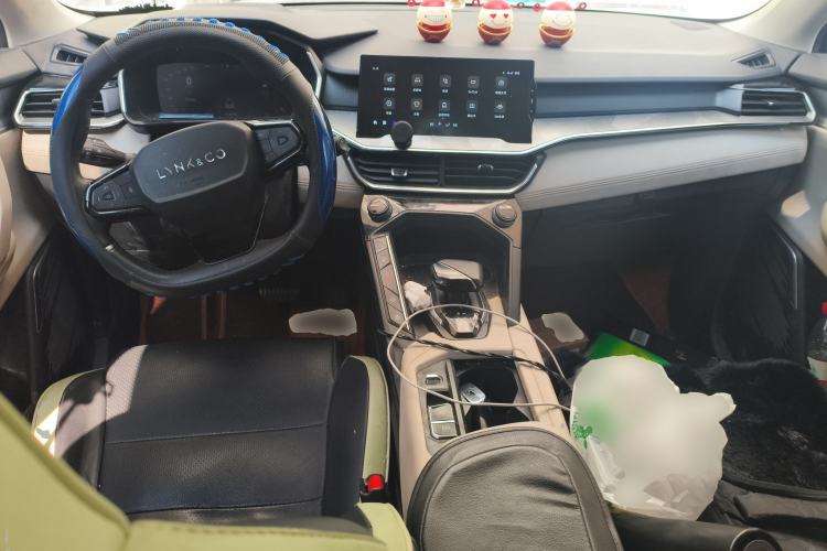 Used Lynk & Co 06 EM-P 2020 PHEV Plus Center Console