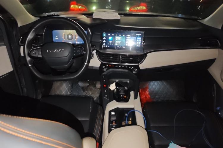 Used Lynk & Co 06 EM-P 2020 PHEV Plus Center Console