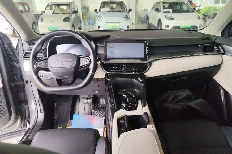 Used Lynk & Co 06 EM-P 2020 PHEV Plus Center Console