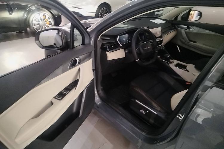 Used Lynk & Co 06 EM-P 2020 PHEV Plus Driver Seat