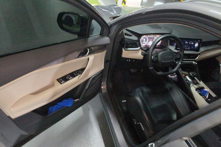 Used Lynk & Co 06 EM-P 2020 PHEV Plus Driver Seat
