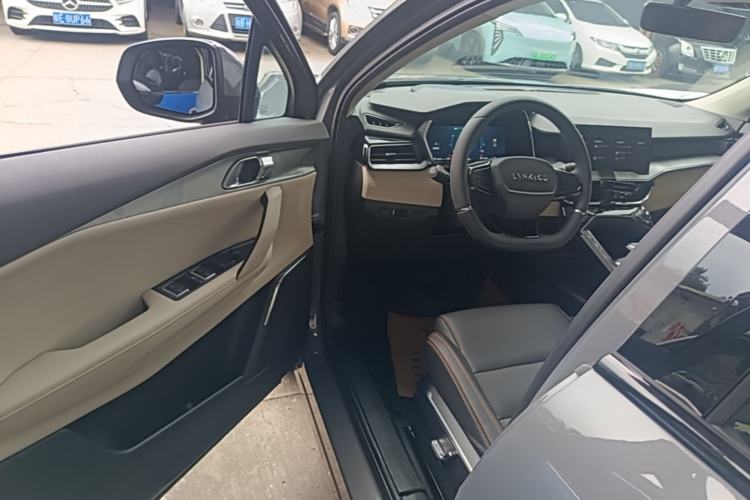 Used Lynk & Co 06 EM-P 2020 PHEV Plus Driver Seat