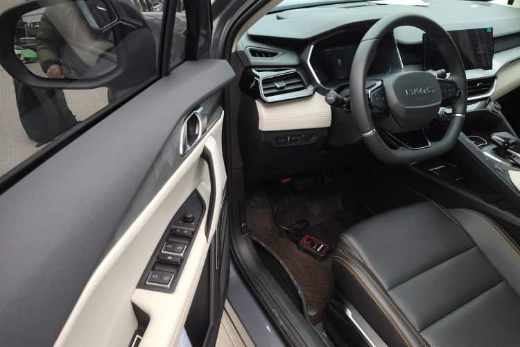 Used Lynk & Co 06 EM-P 2020 PHEV Plus Driver Seat