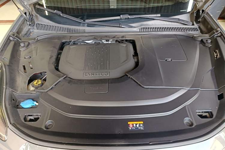 Used Lynk & Co 06 EM-P 2020 PHEV Plus Engine Bay