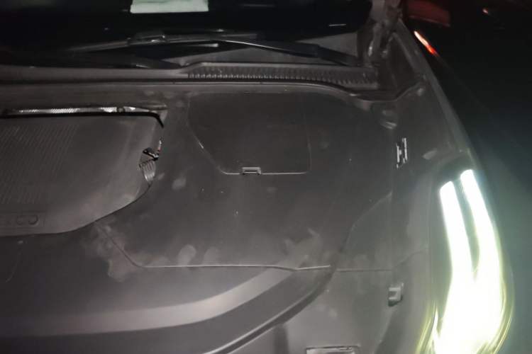 Used Lynk & Co 06 EM-P 2020 PHEV Plus Engine Bay Left