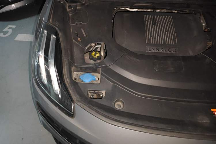Used Lynk & Co 06 EM-P 2020 PHEV Plus Engine Bay Right
