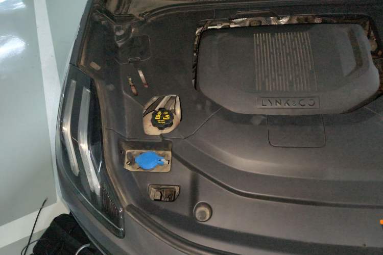 Used Lynk & Co 06 EM-P 2020 PHEV Plus Engine Bay Right
