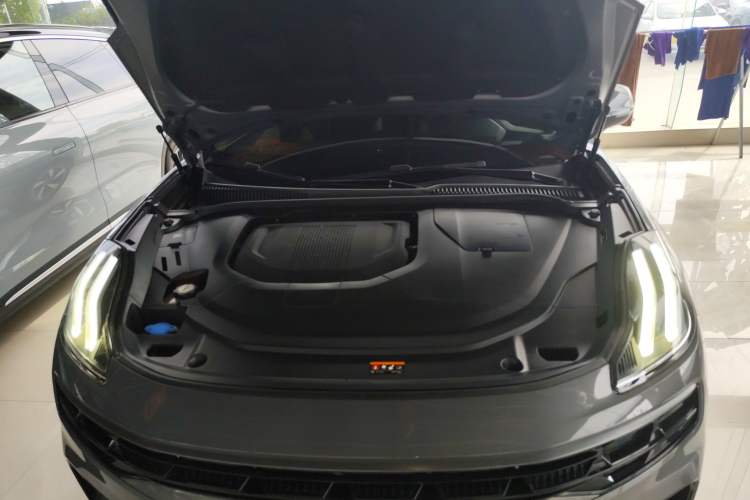 Used Lynk & Co 06 EM-P 2020 PHEV Plus Engine Bay