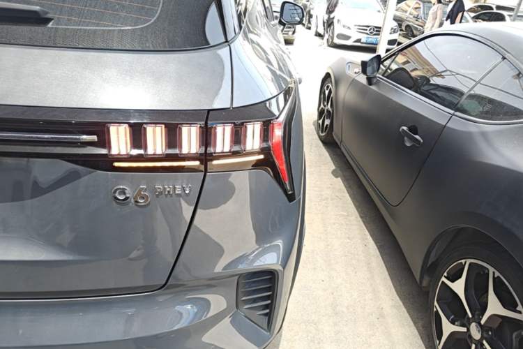 Used Lynk & Co 06 EM-P 2020 PHEV Plus Exterior 3