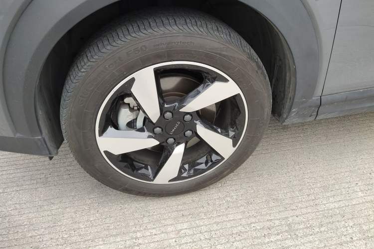 Used Lynk & Co 06 EM-P 2020 PHEV Plus Exterior 4