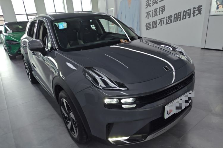 Used Lynk & Co 06 EM-P 2020 PHEV Plus Front Right 45 Deg