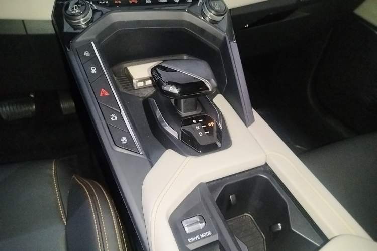 Used Lynk & Co 06 EM-P 2020 PHEV Plus Gear Lever