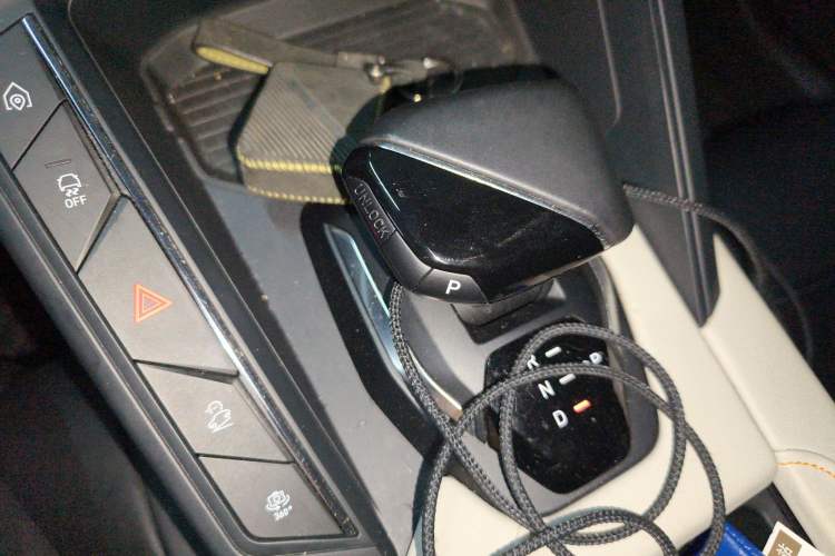 Used Lynk & Co 06 EM-P 2020 PHEV Plus Gear Lever